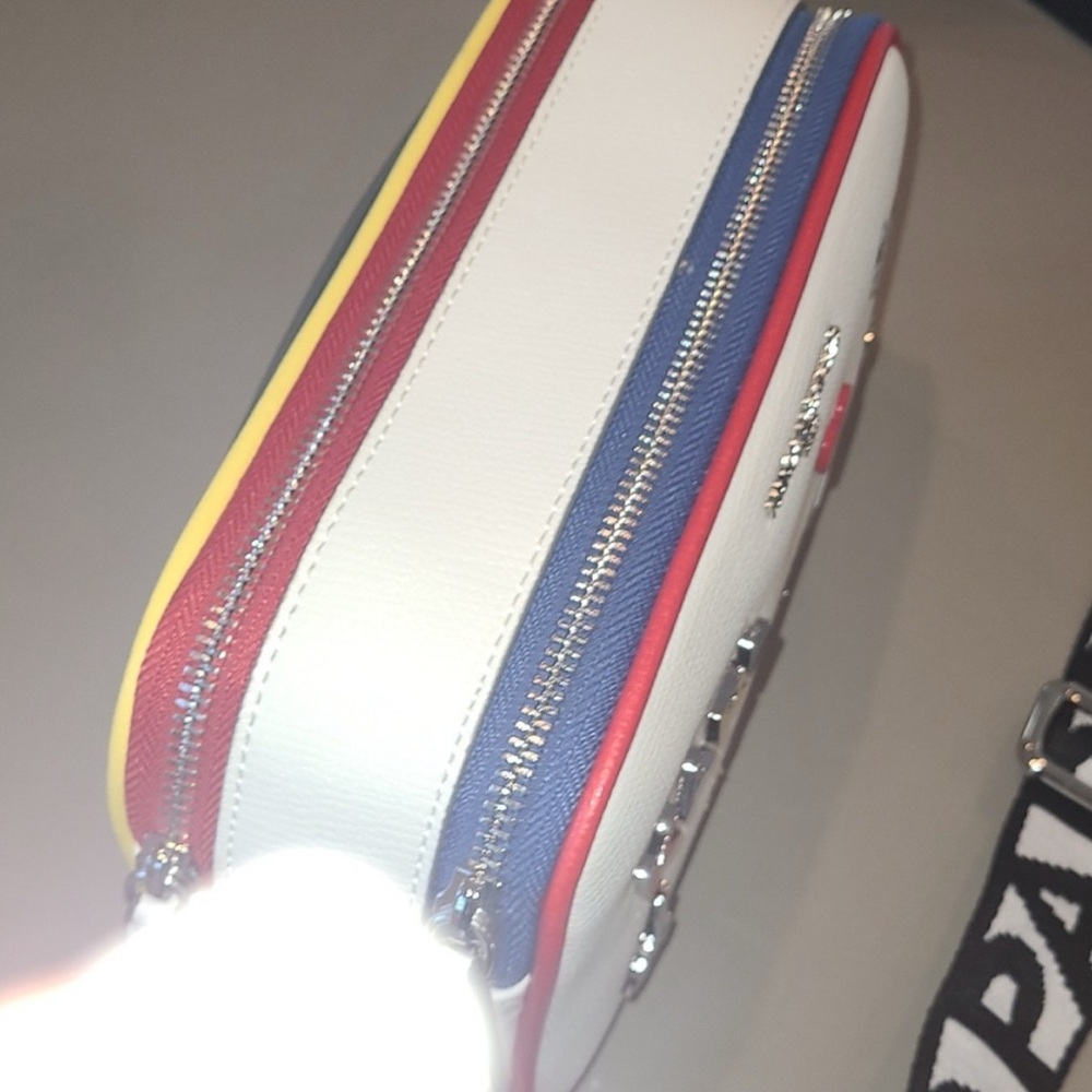 💋SOLD💋Karl Lagerfeld White Bag with Paris Icons - Picture 4 of 8